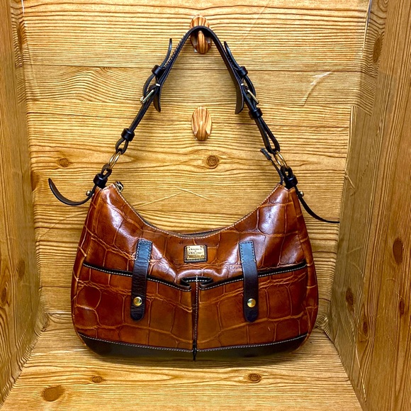 Dooney & Bourke Handbags - Dooney & bourke medium croc embossed hobo cognac brown 💯🔥retail 300 EUC 9.9/10